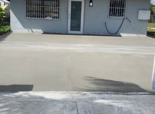 576 NW 2nd St, Florida City, FL 33034