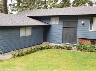 911 NE Foothills Dr, Estacada, OR 97023