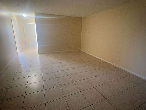 4th image of 3210 Louisiana Ave Unit 6