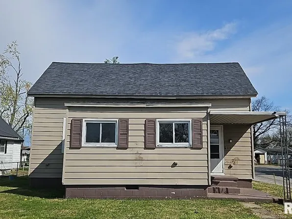 318 W Raymond St, Harrisburg, IL 62946