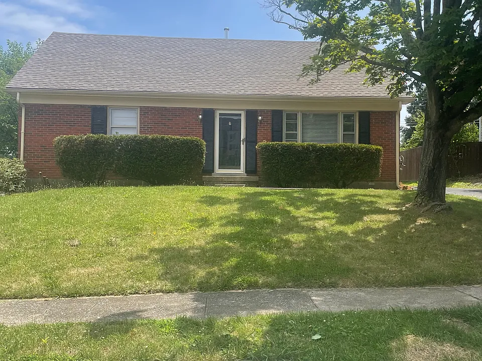 3852 Walhampton Dr