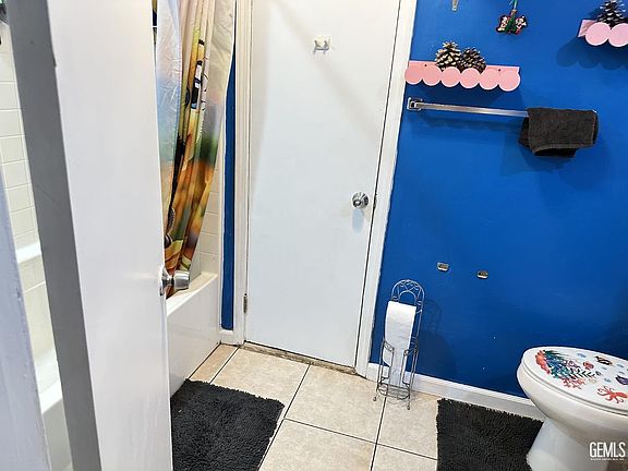 4th image of 1219 Ogden St