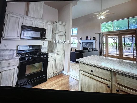 4th image of 2721 Monrovia Dr