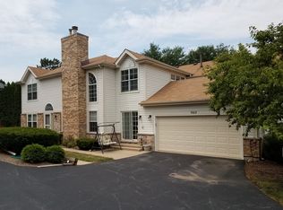960 Sweetflower Dr #1, Hoffman Estates, IL 60169