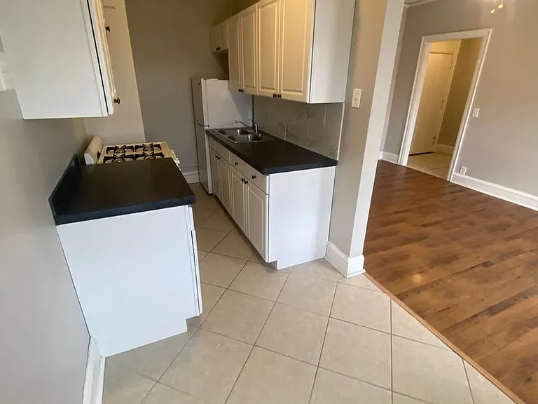 Oak Grove Apartment Hotel — Photo 15
