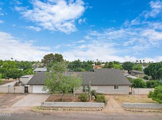 6411 E Holiday Dr, Mesa, AZ 85215
