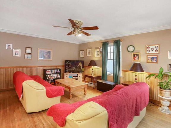 4th image of 1068 Livingston Ave