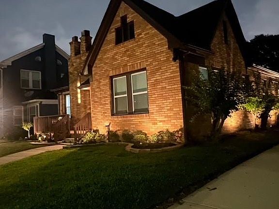 2nd image of 3121 Southmore Blvd