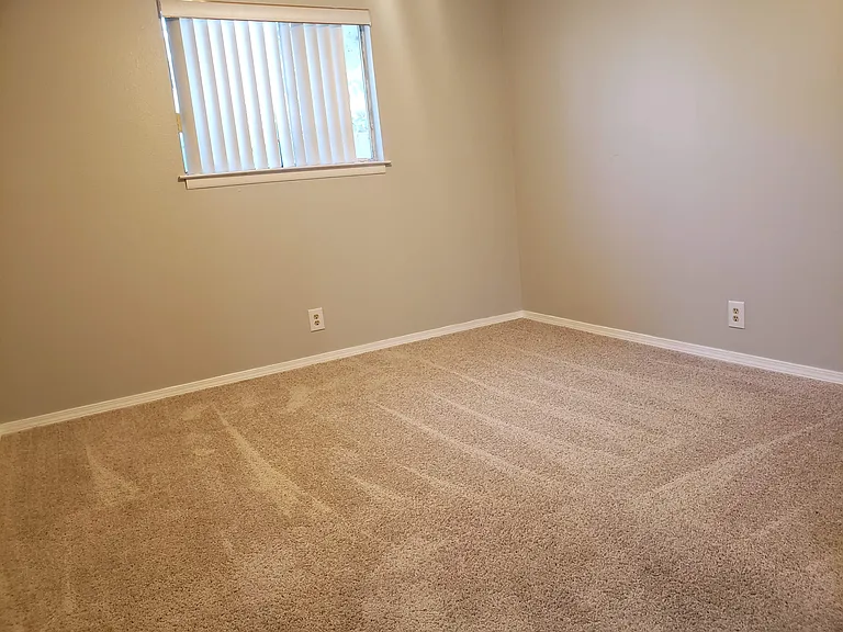 Middle Bedroom