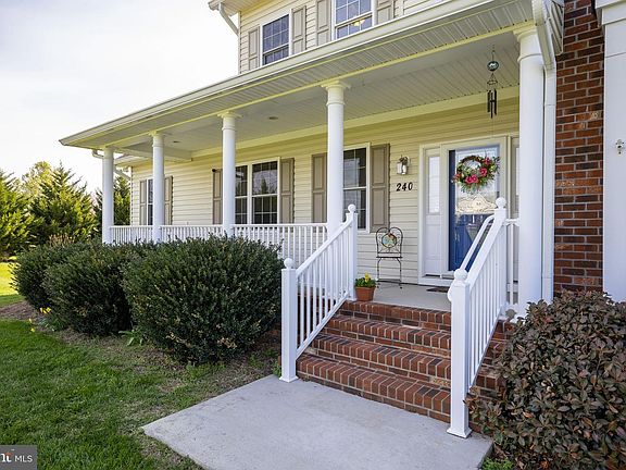 5th image of 240 Poplar Rd