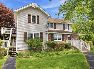 12318 Buckwheat Rd, Akron, NY 14001