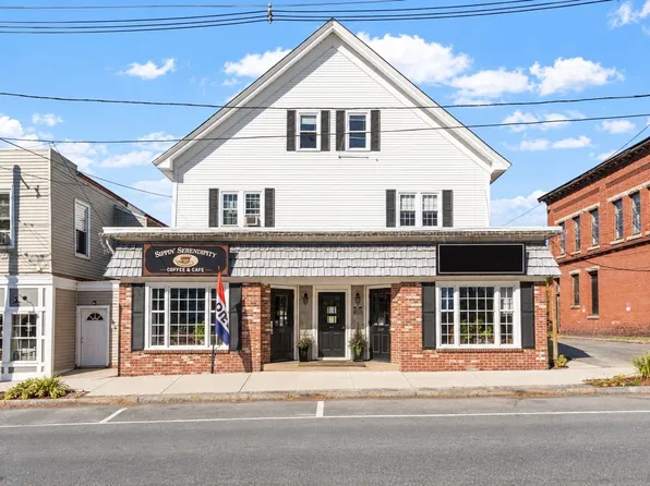 206-210 Central St, Winchendon, MA 01475