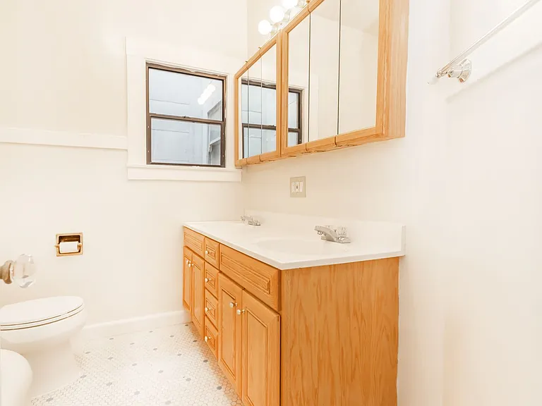 3205 College Ave — Photo 6