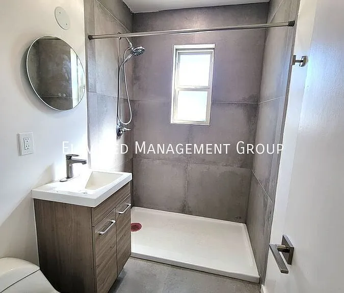 561 Kiva St #5 — Photo 4