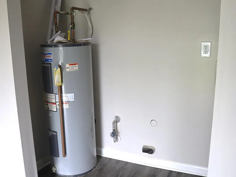 water heater, washer and dryer hookup