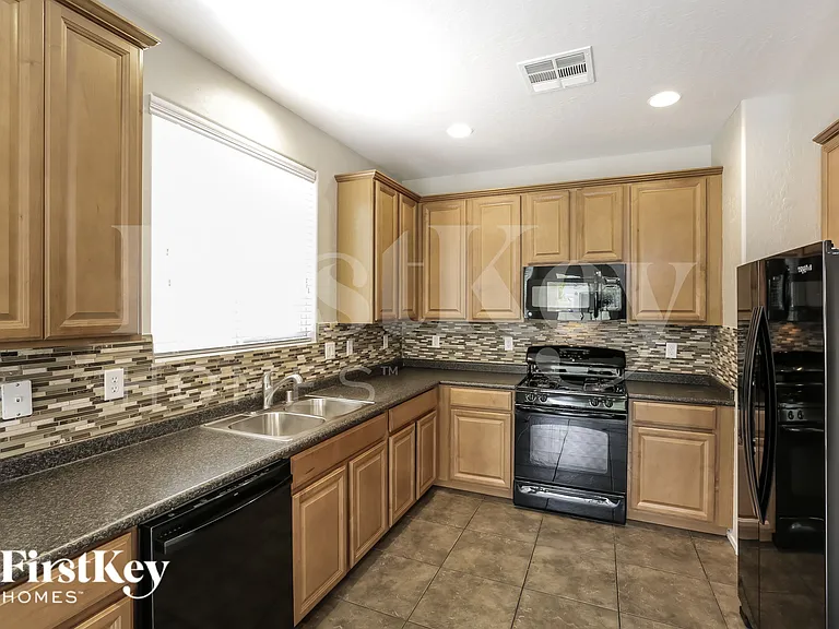 8189 Cape Ito Ct — Photo 10