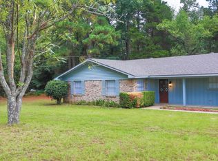 2375 Grangeway Rd, Marshall, TX 75672