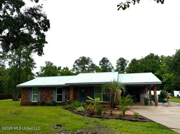 11924 Demouey Rd, Moss Point, MS 39562