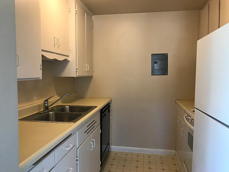 5243 22nd Ave NE #6 — Photo 10