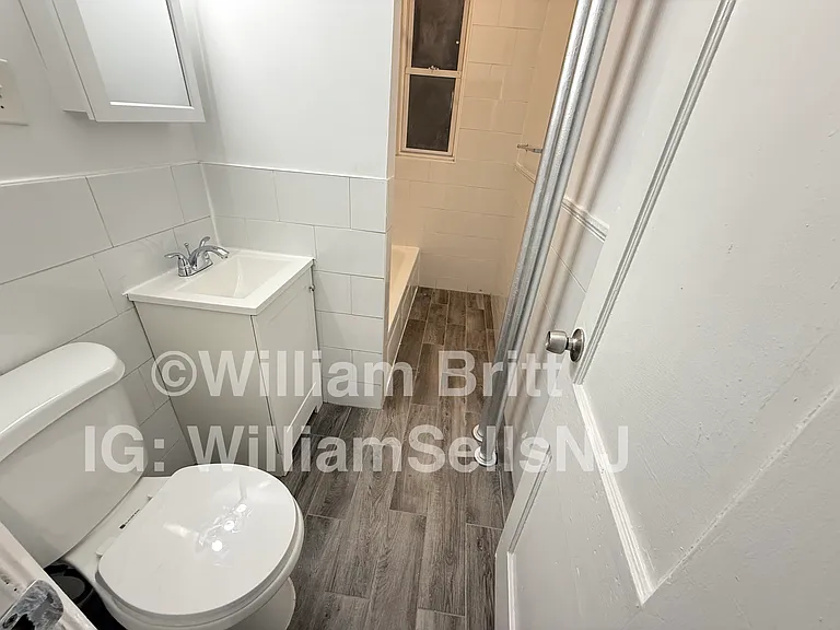125-127 Corbin Ave #305A — Photo 7