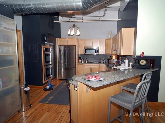 3rd image of 730 N Plankinton Ave #8