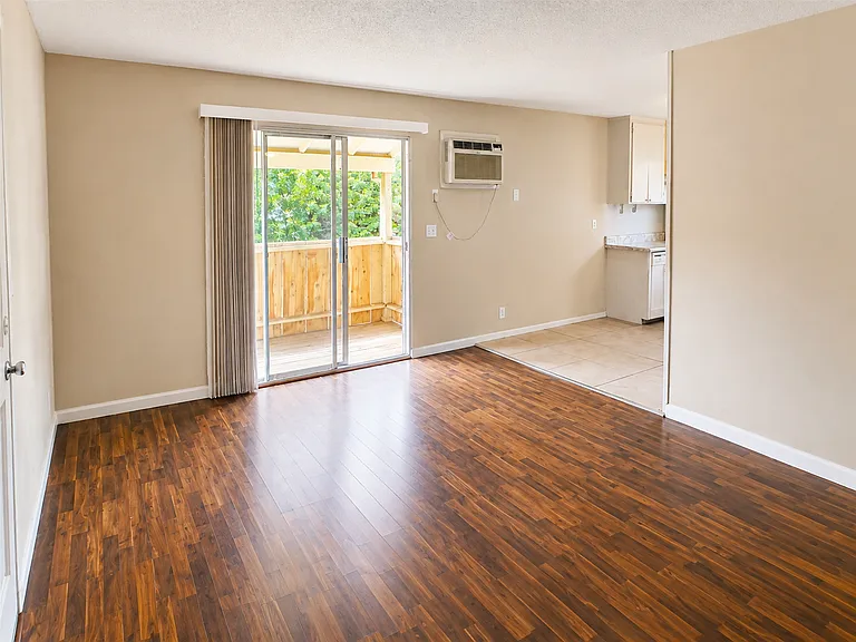 346 Hickory St #4 — Photo 6
