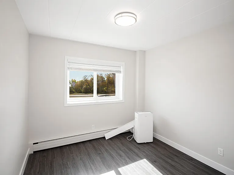 2075 Portage Ave #102 — Photo 29