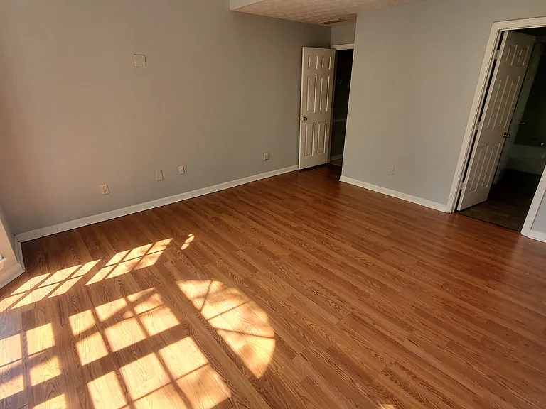 1195 Burning Bush Dr — Photo 3