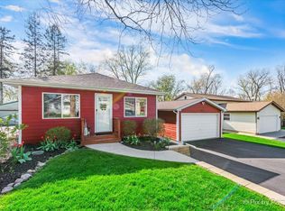 517 Santa Barbara Rd, Lakemoor, IL 60051