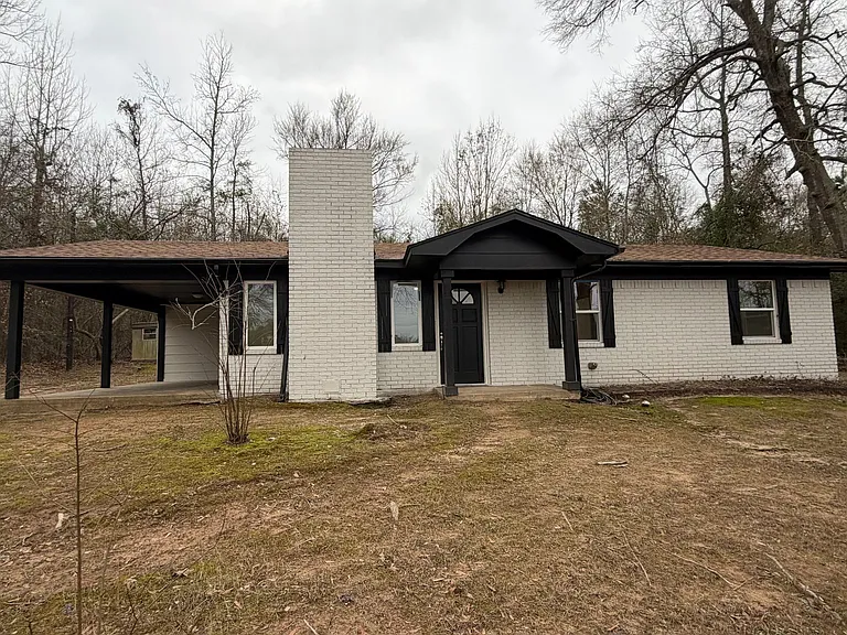 611 Sand Ave — Photo 1