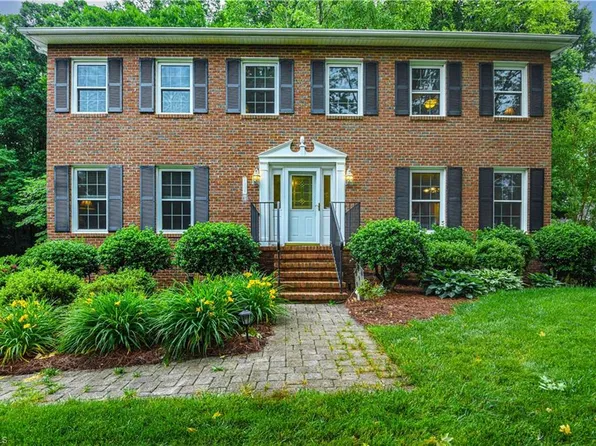 1304 Wakefield Pl, Greensboro, NC 27410