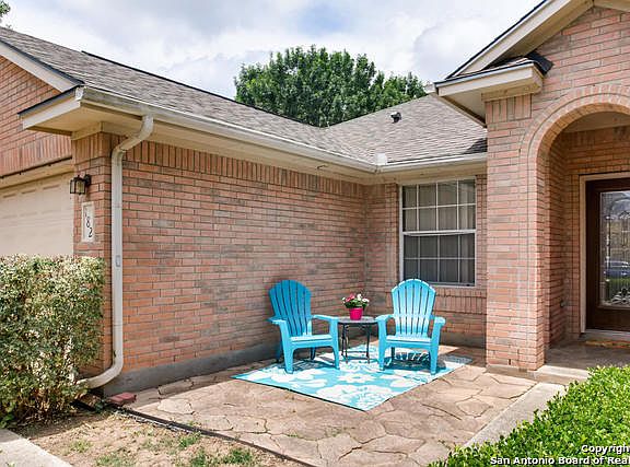 3rd image of 182 Spice Oak Ln