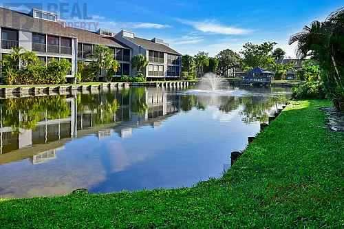 251 Fenwick Dr #14 Photo 1