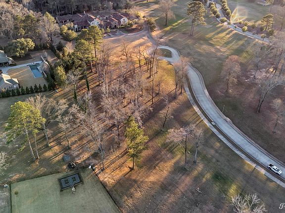 2nd image of 415 Mission Ridge Ct