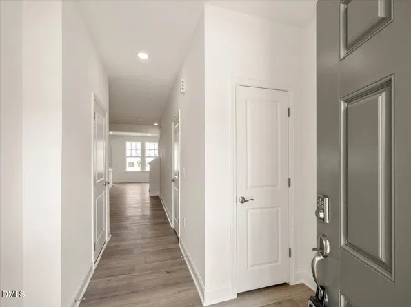 629 Sefton Park Dr, Zebulon, NC 27597