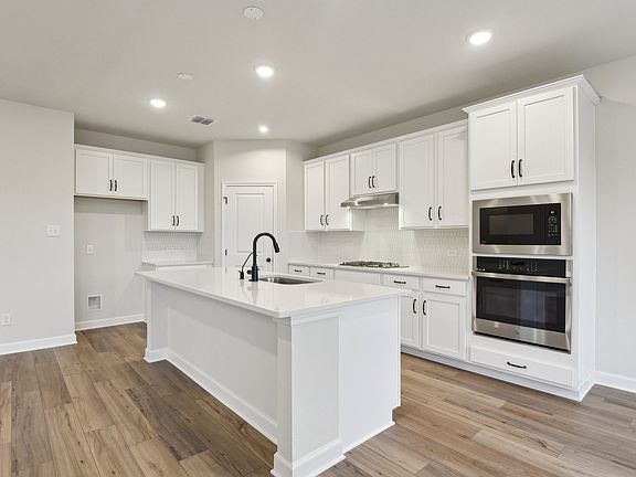 Nopal Valley - Makenzie Interior Image 6