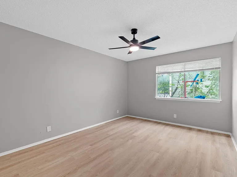 8903 Parkfield Dr #203 — Photo 6