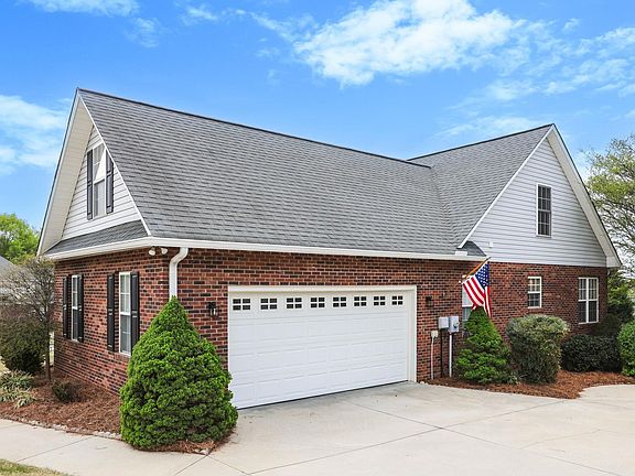 4th image of 428 Grazing Ridge Ln