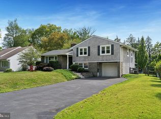 102 Hunter Rd, Plymouth Meeting, PA 19462