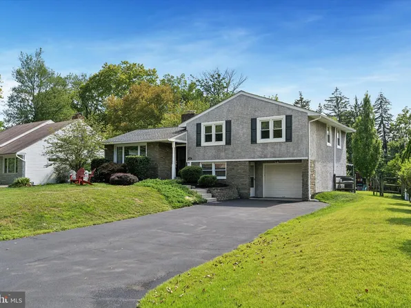 102 Hunter Rd, Plymouth Meeting, PA 19462