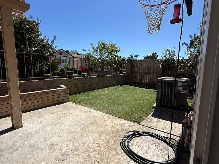 9011 Tanglewood Dr — Photo 18