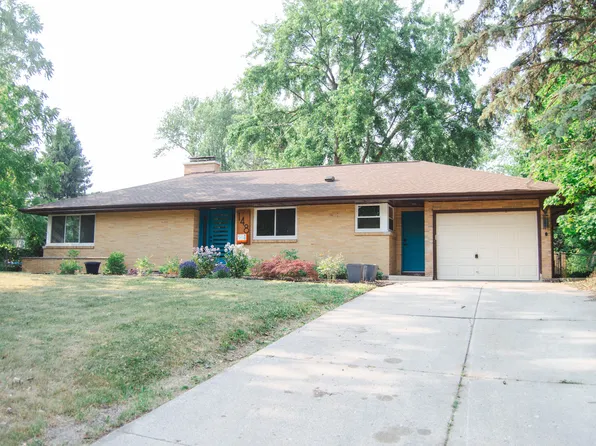 148 Kings Blvd, Sparta, MI 49345