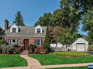 160 Mill St, Westwood, NJ 07675