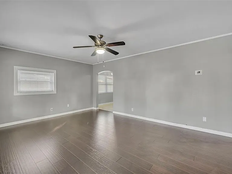 1811 Park Lake St — Photo 5