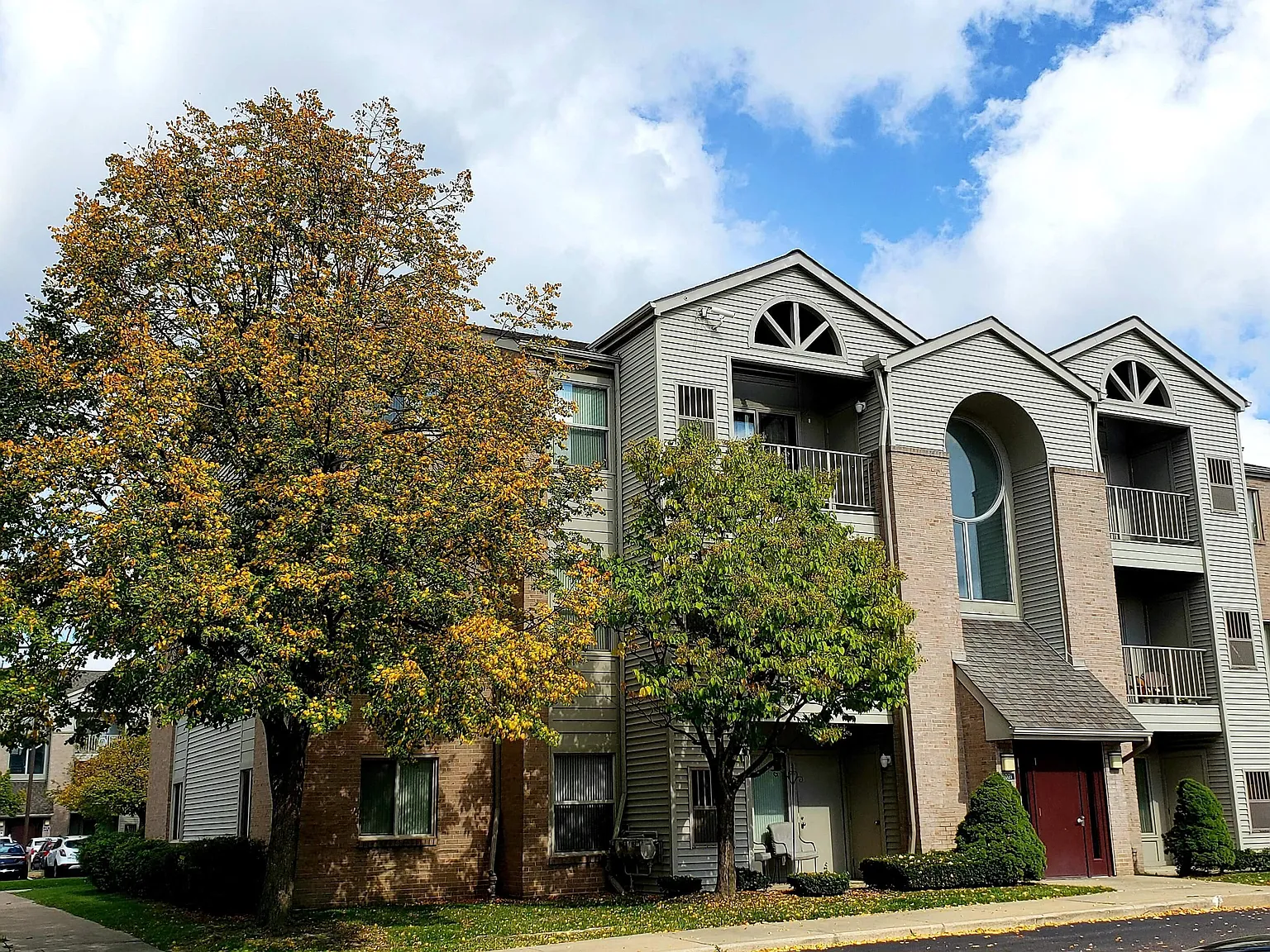 Chene Park Commons — Photo 1