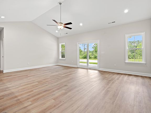 4th image of 1417 Loop Circle #Poplar w/Bonus and 3 Car