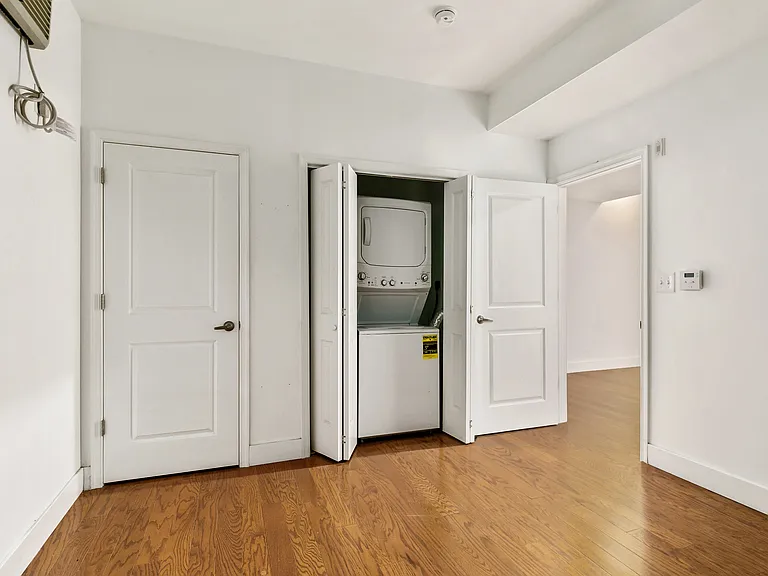 1639 Poplar St #LL2 — Photo 7