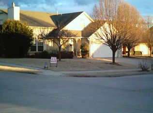 2400 W Quail Run Ct, Claremore, OK 74019