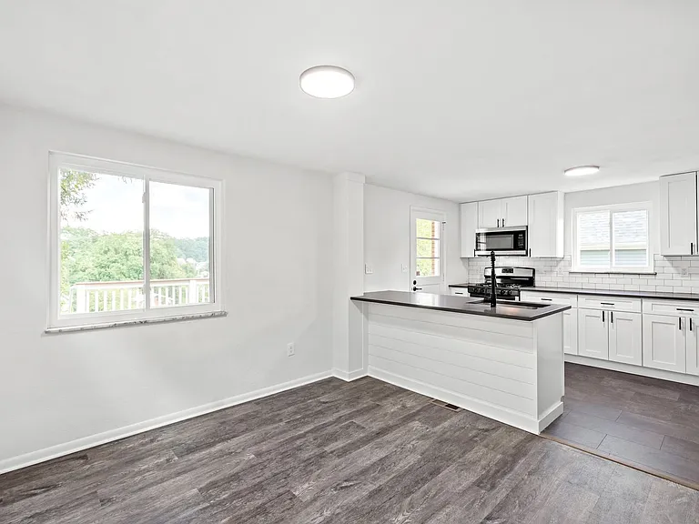 349 Virginia Ave — Photo 7