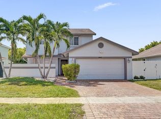 9950 SW 12th St, Hollywood, FL 33025